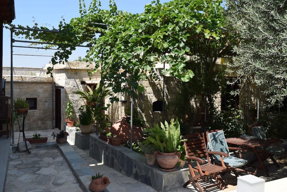 Lasa Heights Hotel Exterior foto
